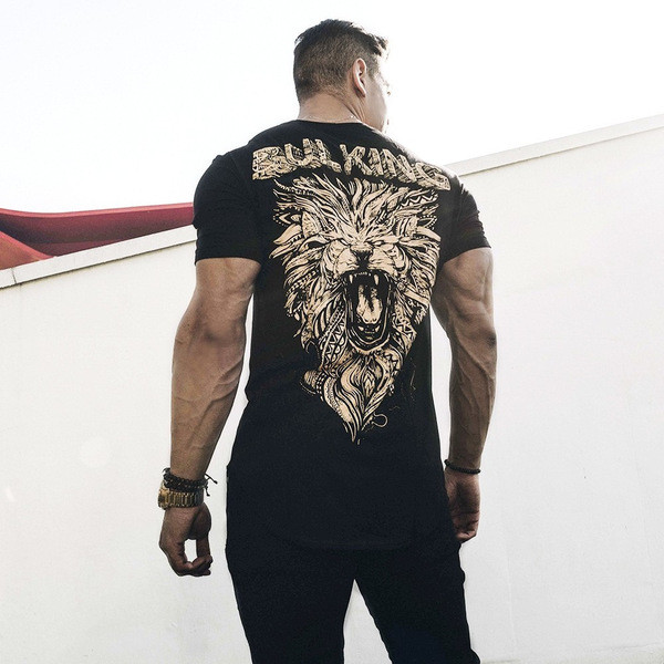 Tricou casual barbatesc in negru si gri cu imprimeu pe spate