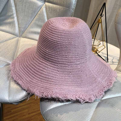 Стилна дамска шапка с периферия в различни цветове