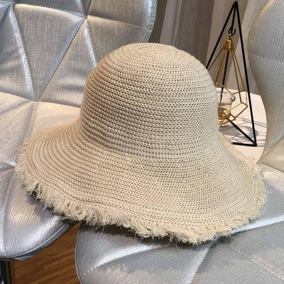 Стилна дамска шапка с периферия в различни цветове