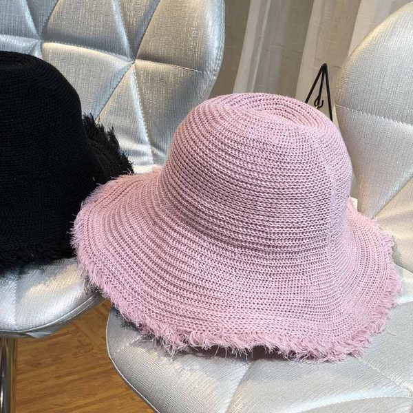 Стилна дамска шапка с периферия в различни цветове