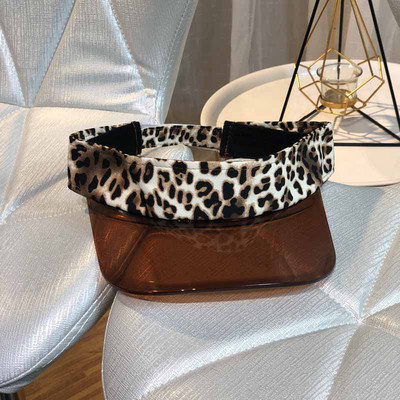 Vizor actual de dama cu model leopard in trei culori