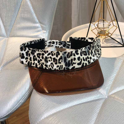 Vizor actual de dama cu model leopard in trei culori