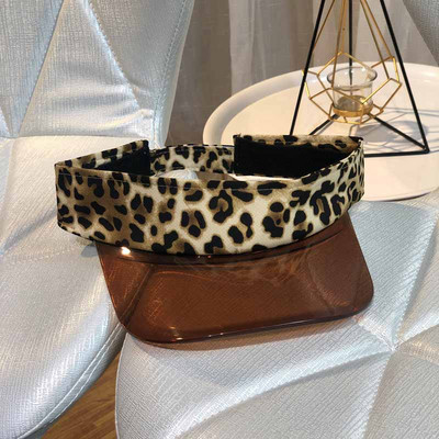 Vizor actual de dama cu model leopard in trei culori