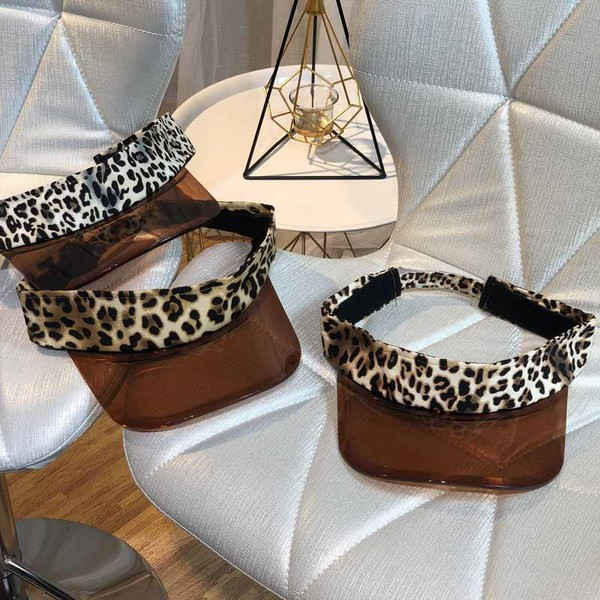 Vizor actual de dama cu model leopard in trei culori