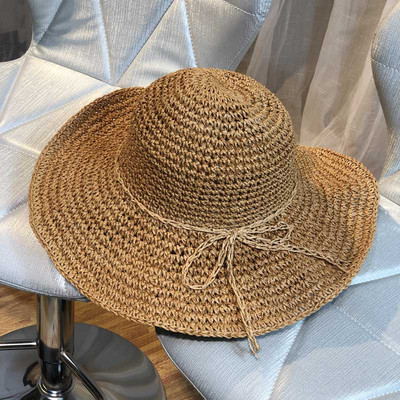 Stílusos női sapka szalaggal, három modellben