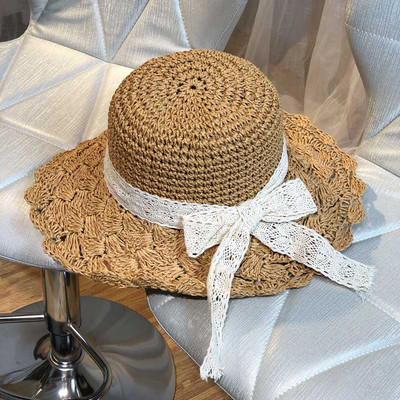 Stílusos női sapka szalaggal, három modellben