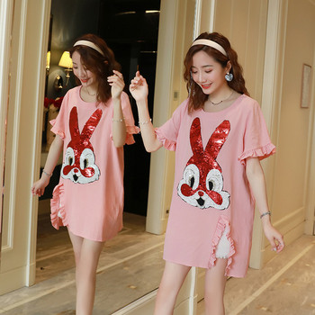 Modern női ruha rövid ujjú, rátéttel, rózsaszín flitterekkel