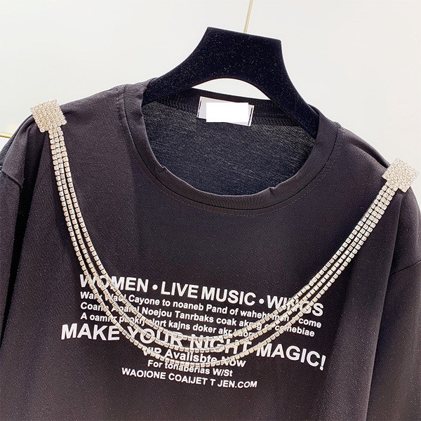 Tricou de dama modern cu inscriptie in mai multe culori