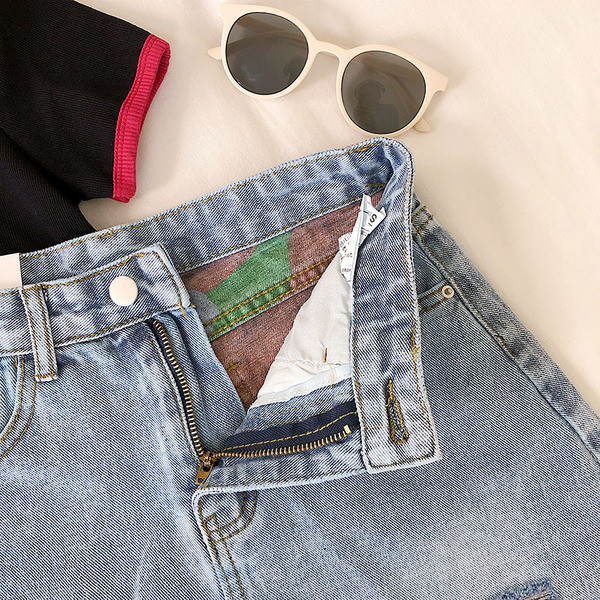 Pantaloni scurți casual din denim cu motive de camuflaj în albastru