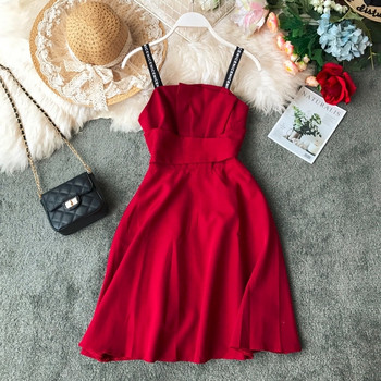 Rochie elegantă de damă în alb, roșu și roz