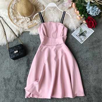 Rochie elegantă de damă în alb, roșu și roz