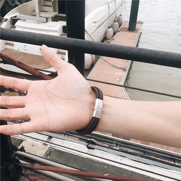 Brățară bărbătească în negru și maro