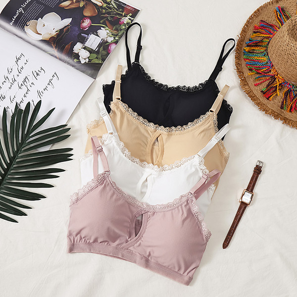 Női melltartó pántokkal és csipke elemmel több színben