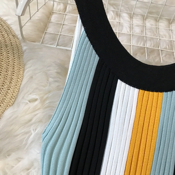 Rochie casual de dama in dungi cu decolteu O