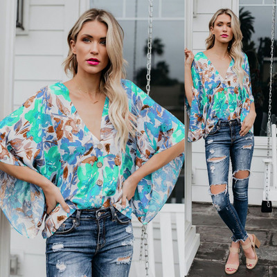 Cămașă modernă de damă cu decolteu în V și motive florale în mai multe culori