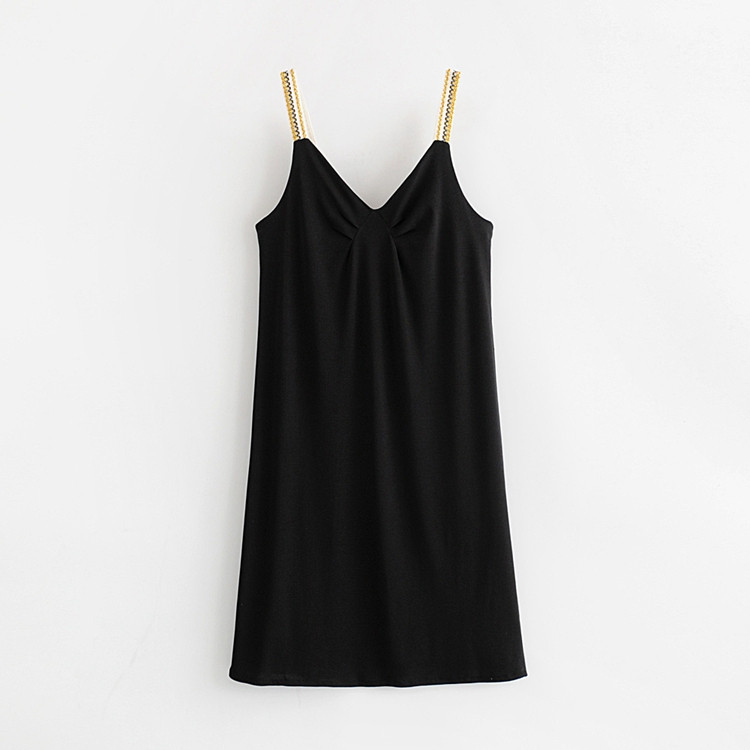 Fekete női ruha V-nyakkal és vékony színes pántokkal