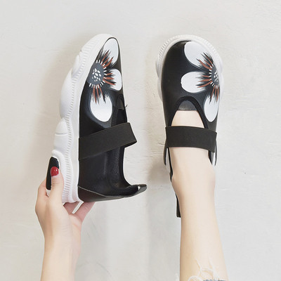 Pantofi casual dama cu aplicatie in negru si rosu