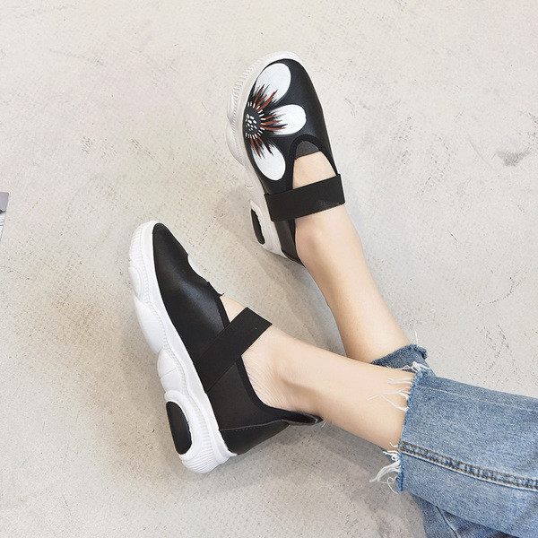 Pantofi casual dama cu aplicatie in negru si rosu