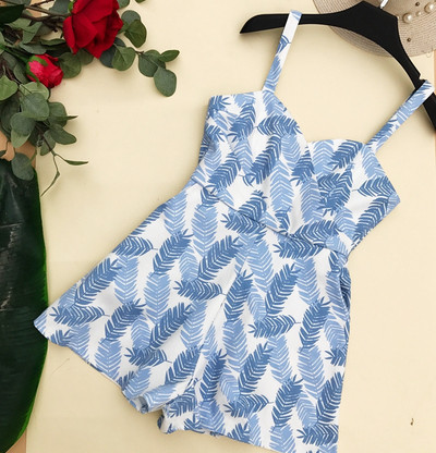 Μοντέρνες γυναικείες ολόσωμες φόρμες με V-λαιμό