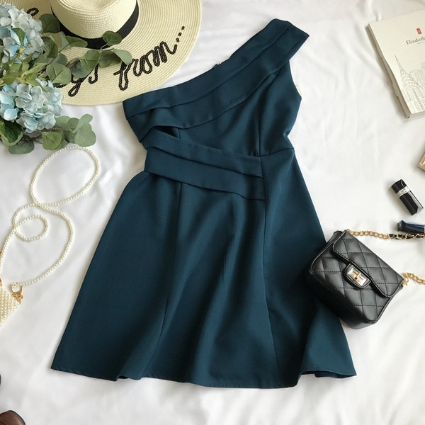 Rochie de dama eleganta cu o maneca in mai multe culori