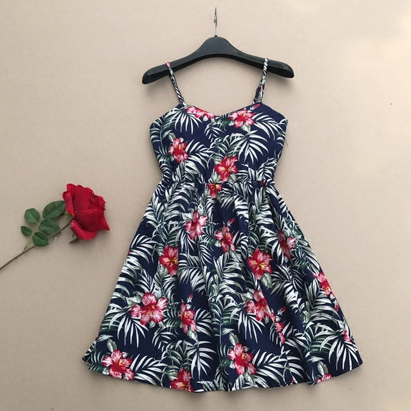 Rochie de dama colorata cu bretele subtiri cu model floral