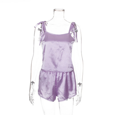 Szatén női pizsama két részből, lila színű megkötővel