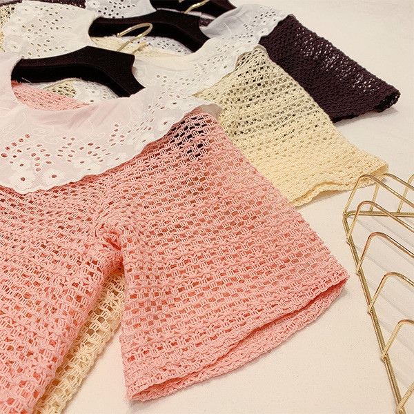 Bluza de dama cu maneca scurta si guler din dantela in mai multe culori