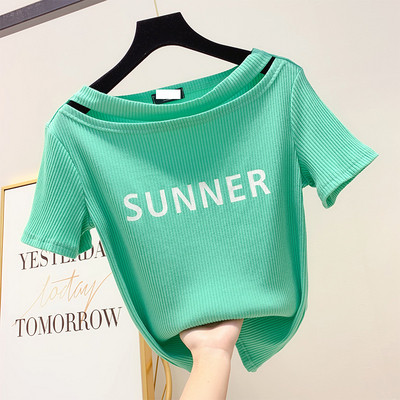 Bluză de damă cu inscripție și mâneci scurte în mai multe culori