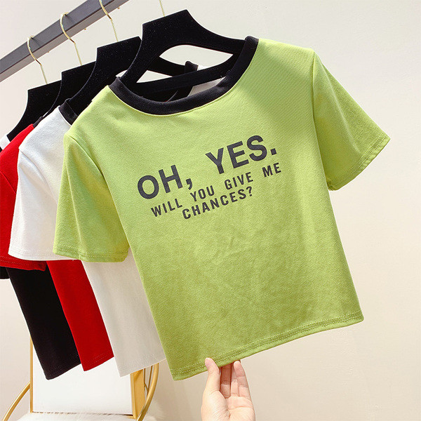 Női póló kerek nyakkivágással, felirattal