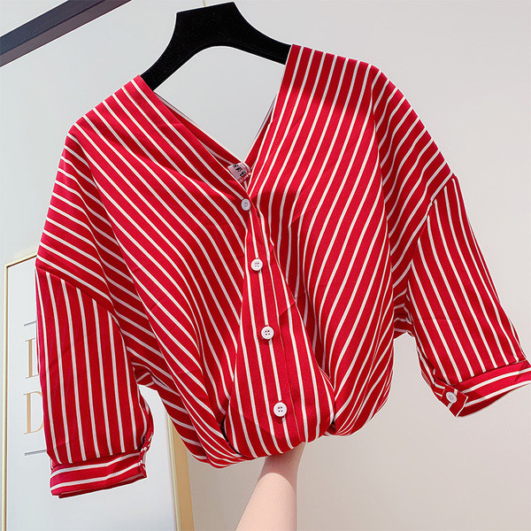 Cămașă de damă în dungi cu nasturi în mai multe culori
