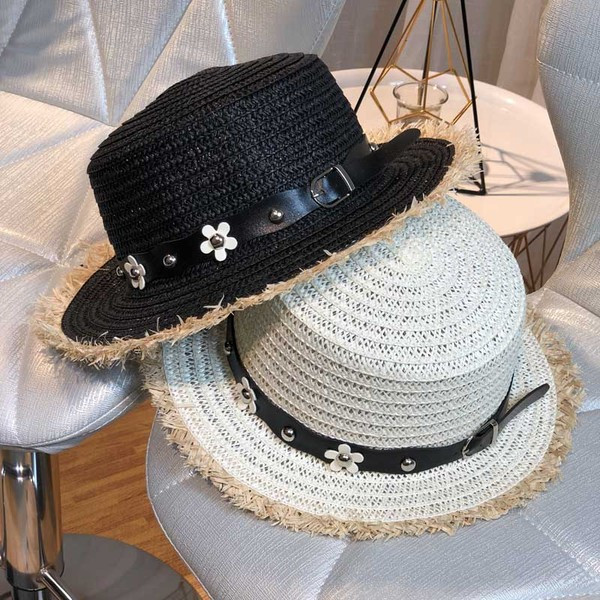 Modern női nyári sapka rojtokkal több színben