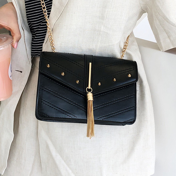 Geanta de dama eleganta cu decor metalic in patru culori