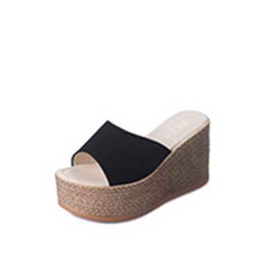 Μοντέρνες γυναικείες παντόφλες πλατφόρμας σε μαύρο, πράσινο και μπεζ χρώμα