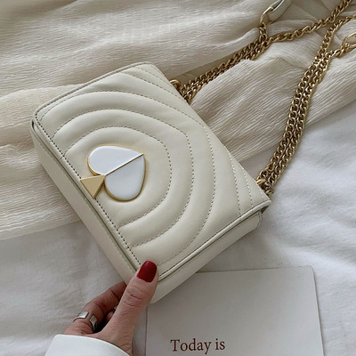 Geanta de dama cu inchidere metalica in mai multe culori