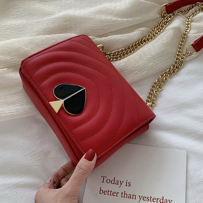 Geanta de dama cu inchidere metalica in mai multe culori