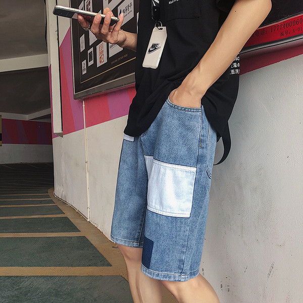 Férfi farmer rövidnadrág foltokkal