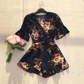 Γυναικείες ολόσωμες φόρμες με λαιμό V με floral σχέδια