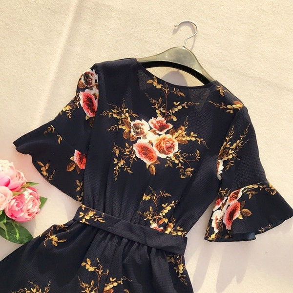 Γυναικείες ολόσωμες φόρμες με λαιμό V με floral σχέδια