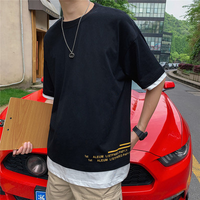 Alkalmi férfi póló fekete, piros és szürke felirattal