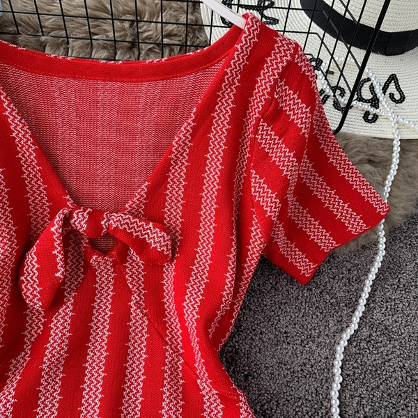 Rochie moderna de dama cu maneci scurte si panglica in rosu