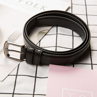 Tiszta férfi bőr öv fekete, fehér és barna színekben