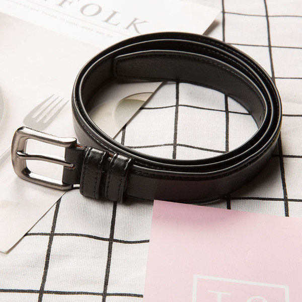 Tiszta férfi bőr öv fekete, fehér és barna színekben