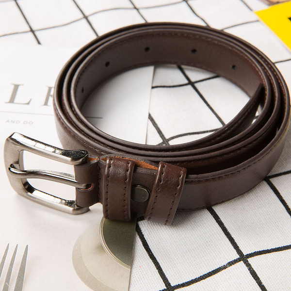 Tiszta férfi bőr öv fekete, fehér és barna színekben