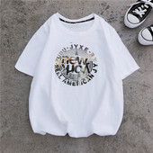 Tricou casual barbatesc cu imprimeu negru. alb și gri