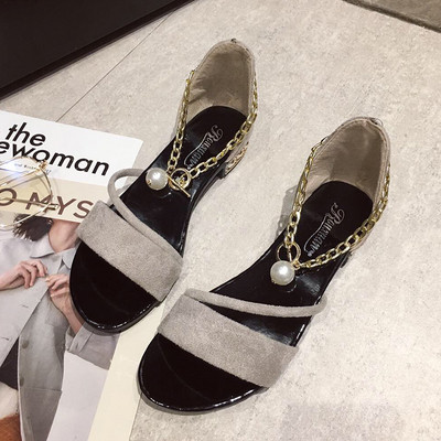 Μοντέρνα γυναικεία σανδάλια με μεταλλική αλυσίδα σε τρία χρώματα