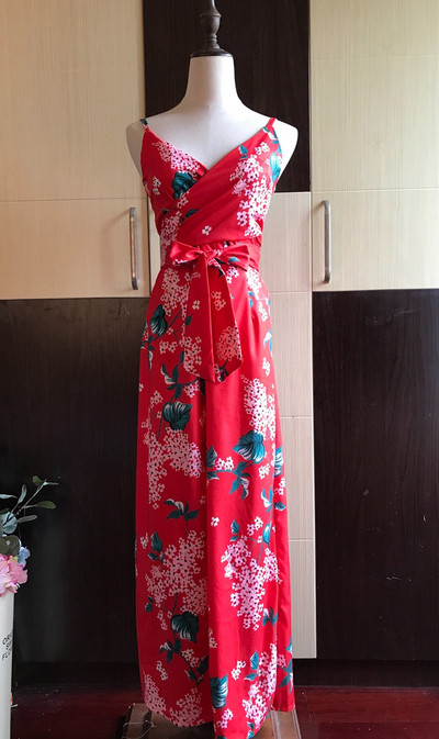 Γυναικέιες μοντέρνες καλοκαιρινές ολόσωμες φόρμες σε διάφορα χρώματα