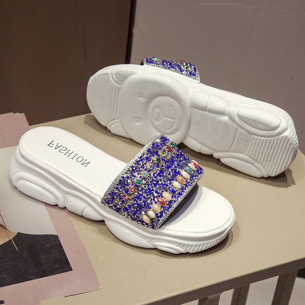 Casual γυναικείες παντόφλες σε λευκό και μαύρο με χρωματιστές πέτρες