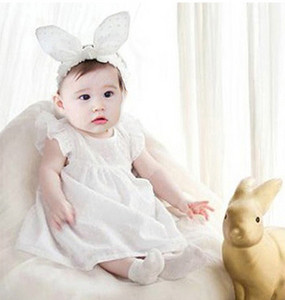 Rochie modernă pentru bebeluși în alb și roz