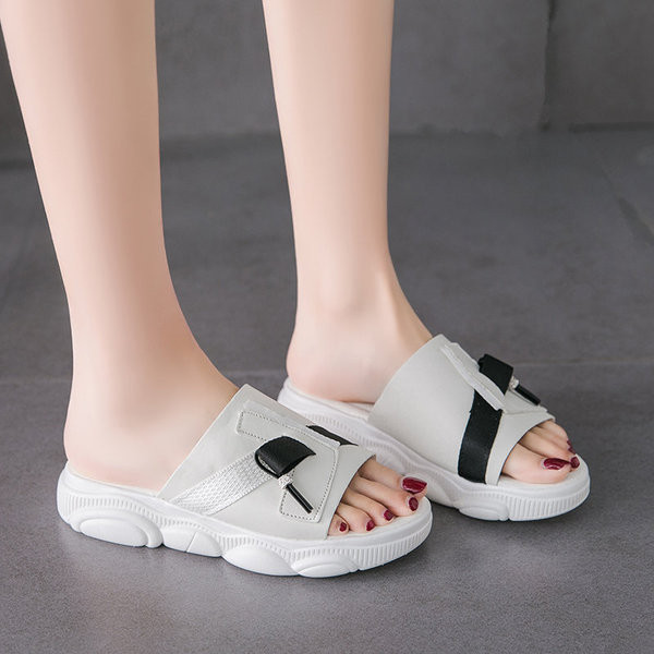 Καθημερινές  γυναικείες έκο  δερμάτινες παντόφλες με επίπεδη σόλα σε τρία χρώματα