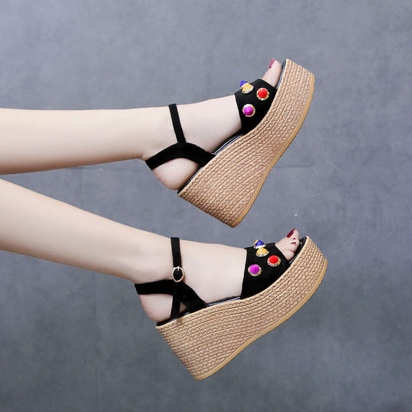 Sandale de dama moderne in negru si maro cu pietre colorate